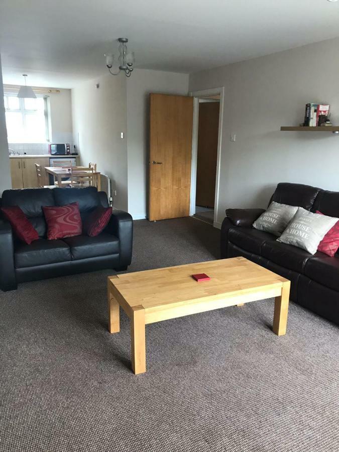 Newry City Centre Apartment Екстер'єр фото