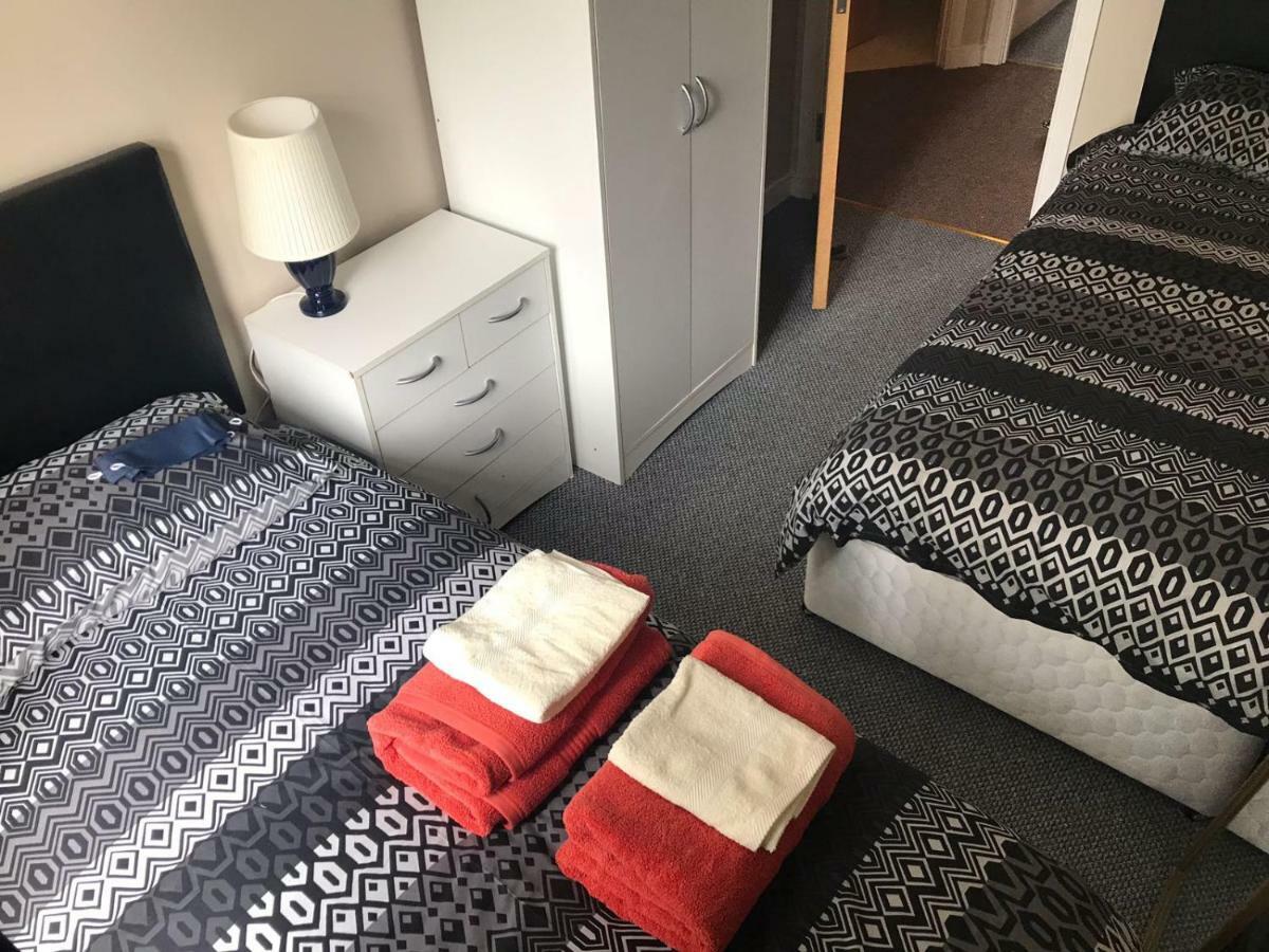 Newry City Centre Apartment Екстер'єр фото