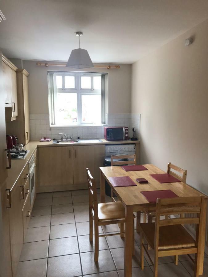 Newry City Centre Apartment Екстер'єр фото