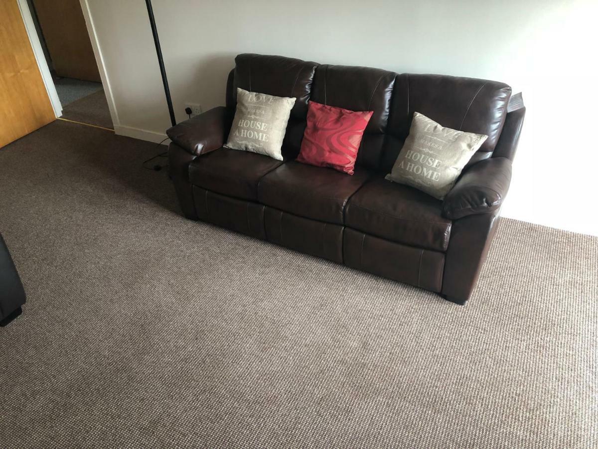 Newry City Centre Apartment Екстер'єр фото