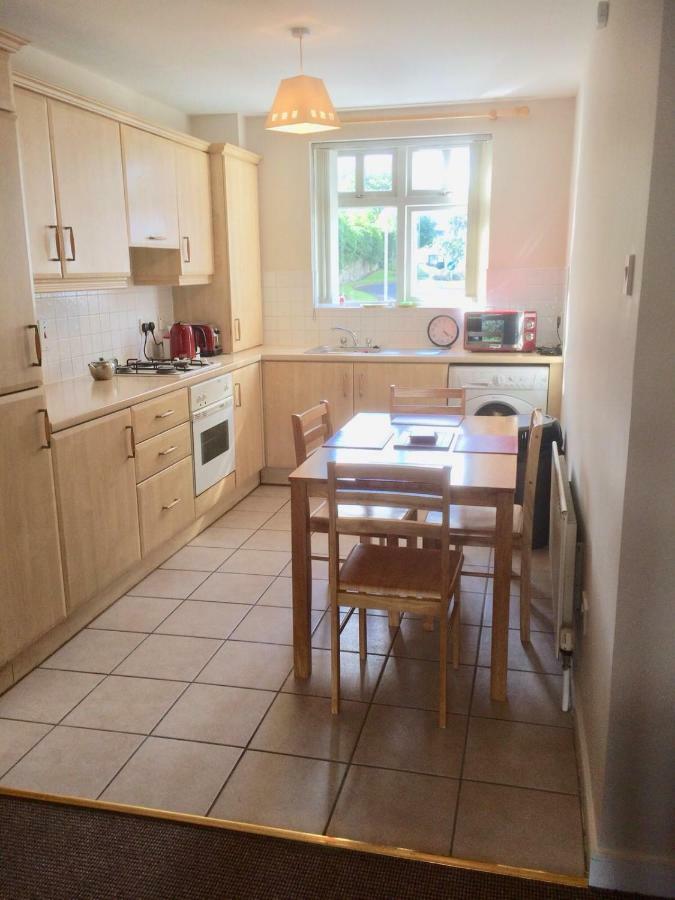 Newry City Centre Apartment Екстер'єр фото