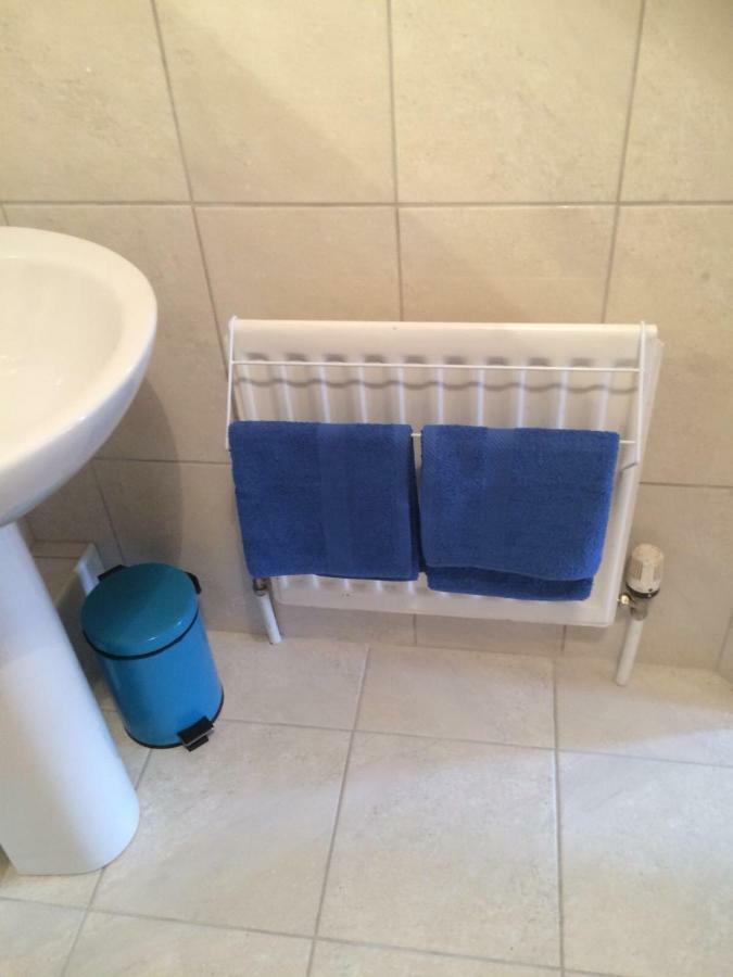 Newry City Centre Apartment Екстер'єр фото