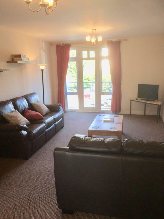 Newry City Centre Apartment Екстер'єр фото